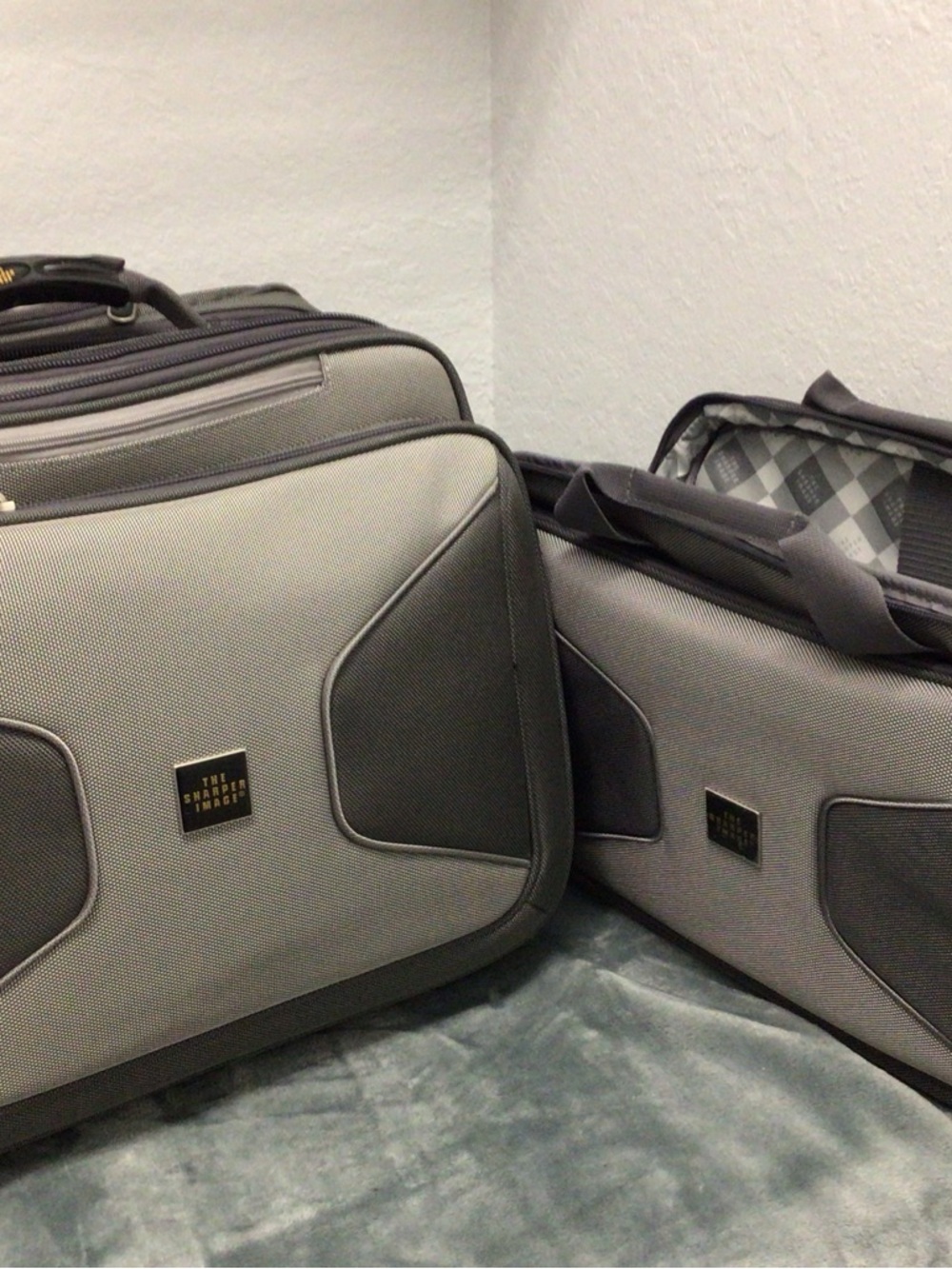Sharper Image Gray and Dark Gray Rolling Laptop Briefcase - Picture 7 of 8